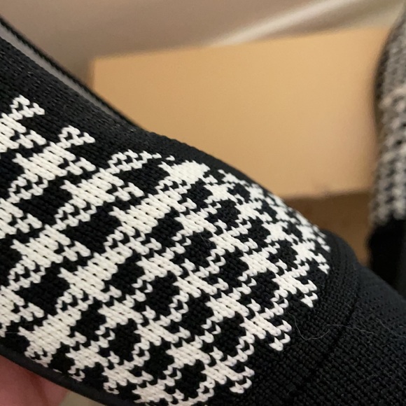 VIVAIA Houndstooth Flats - Picture 4 of 7